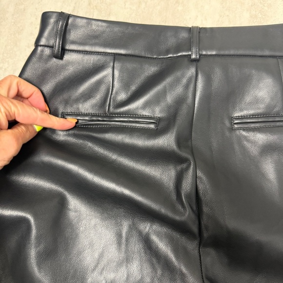 7 for all Mankind black faux leather wide leg crop pants - Picture 12 of 13